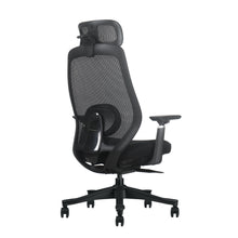 Silla ergonómica Hayate vista trasera tres cuartos, con respaldo de malla negra y soporte lumbar 2D extra grueso