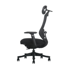 Perfil de la silla ergonómica Hayate con cabezal 4D, respaldo de malla curvo y ruedas de 60 mm